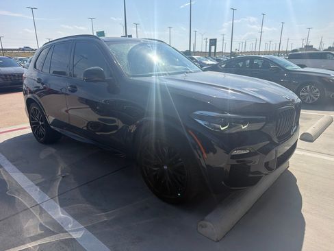 Used 2021 BMW X5 xDrive40i w/ M Sport Package AWD/4WD image 4