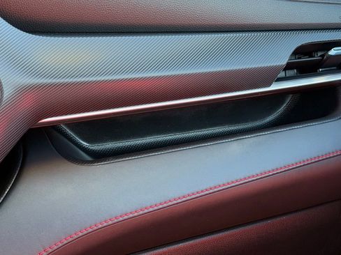 Used 2022 Toyota Highlander XSE image 28