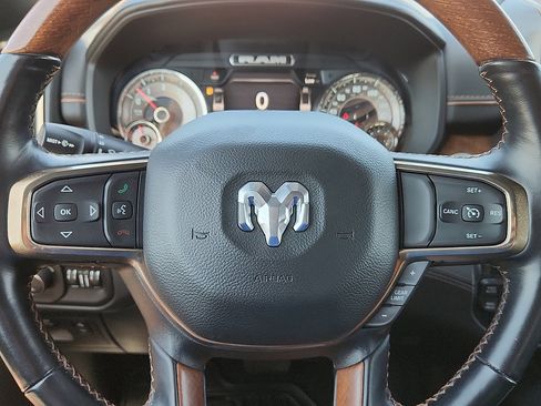 Used 2022 RAM 1500 Limited w/ Body Color Bumper Group image 11