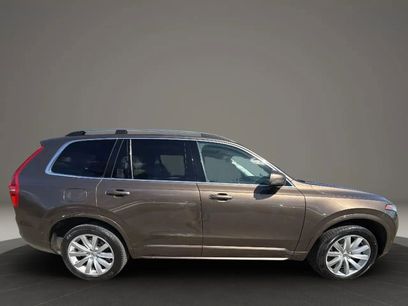Used 2016 Volvo XC90 T6 Momentum w/ Momentum Plus Package