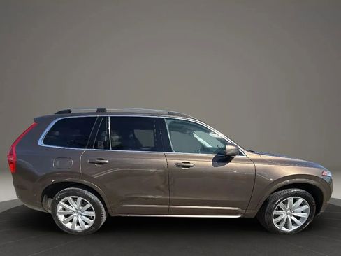 Used 2016 Volvo XC90 T6 Momentum w/ Momentum Plus Package image 4