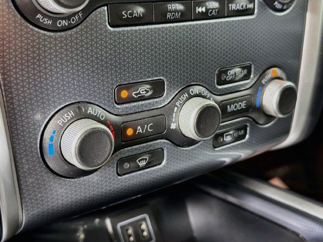 Used 2018 Nissan Pathfinder SL AWD/4WD image 16