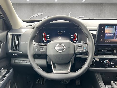 New 2026 Nissan Pathfinder SL FWD image 22