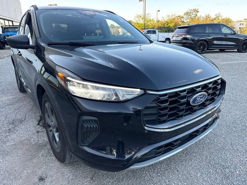 Certified 2023 Ford Escape ST-Line w/ Tech Pack #1 FWD image 14