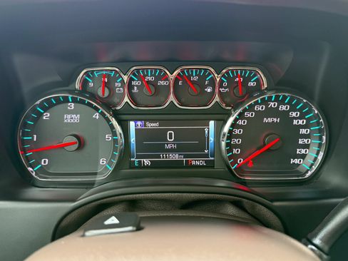 Used 2020 Chevrolet Suburban Premier AWD/4WD image 22