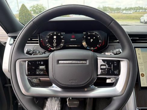 New 2026 Land Rover Range Rover Long Wheelbase SE AWD/4WD image 27