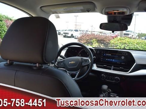 Used 2024 Chevrolet Trax LT w/ Driver Confidence Package FWD image 22