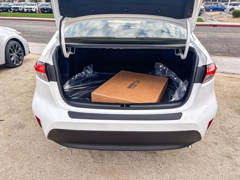 New 2026 Toyota Corolla LE w/ LE Premium Package FWD image 13
