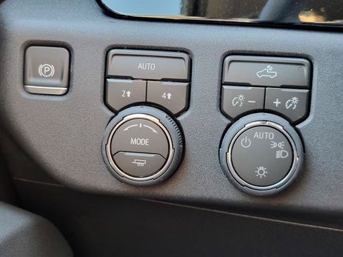 New 2026 Chevrolet Silverado 1500 LT AWD/4WD image 13