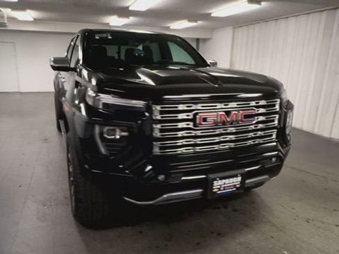 Certified 2024 GMC Canyon Denali image 3