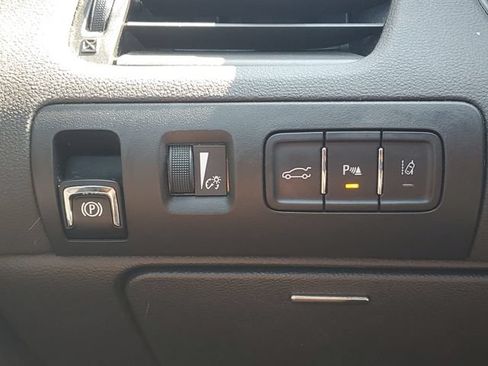 Used 2014 Chevrolet Impala LTZ FWD image 18