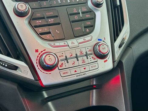 Used 2013 GMC Terrain SLT image 16