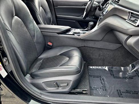 Used 2018 Toyota Camry XSE FWD image 15