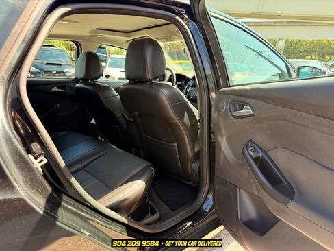 Used 2014 Ford Focus Titanium FWD image 30