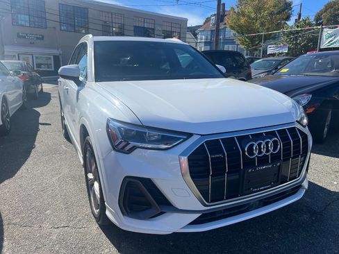 Used 2019 Audi Q3 2.0T Premium Plus image 3