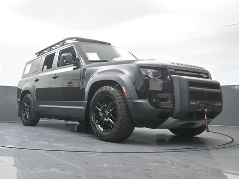 Used 2023 Land Rover Defender 130 SE AWD/4WD image 69