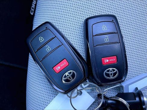 Certified 2023 Toyota Corolla Cross LE image 13