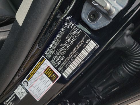 Certified 2026 Mercedes-Benz GLS 450 4MATIC image 35