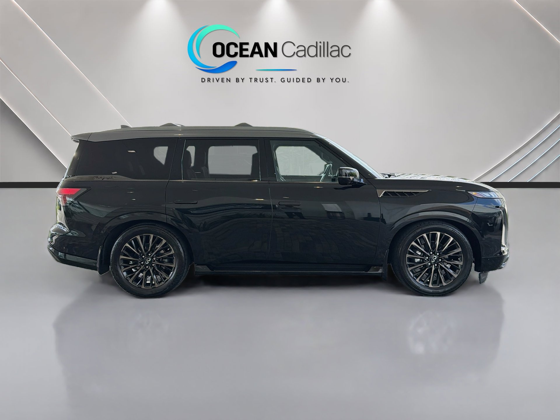 Used 2025 INFINITI QX80 Autograph w/ Autograph Exterior Package AWD/4WD image 6