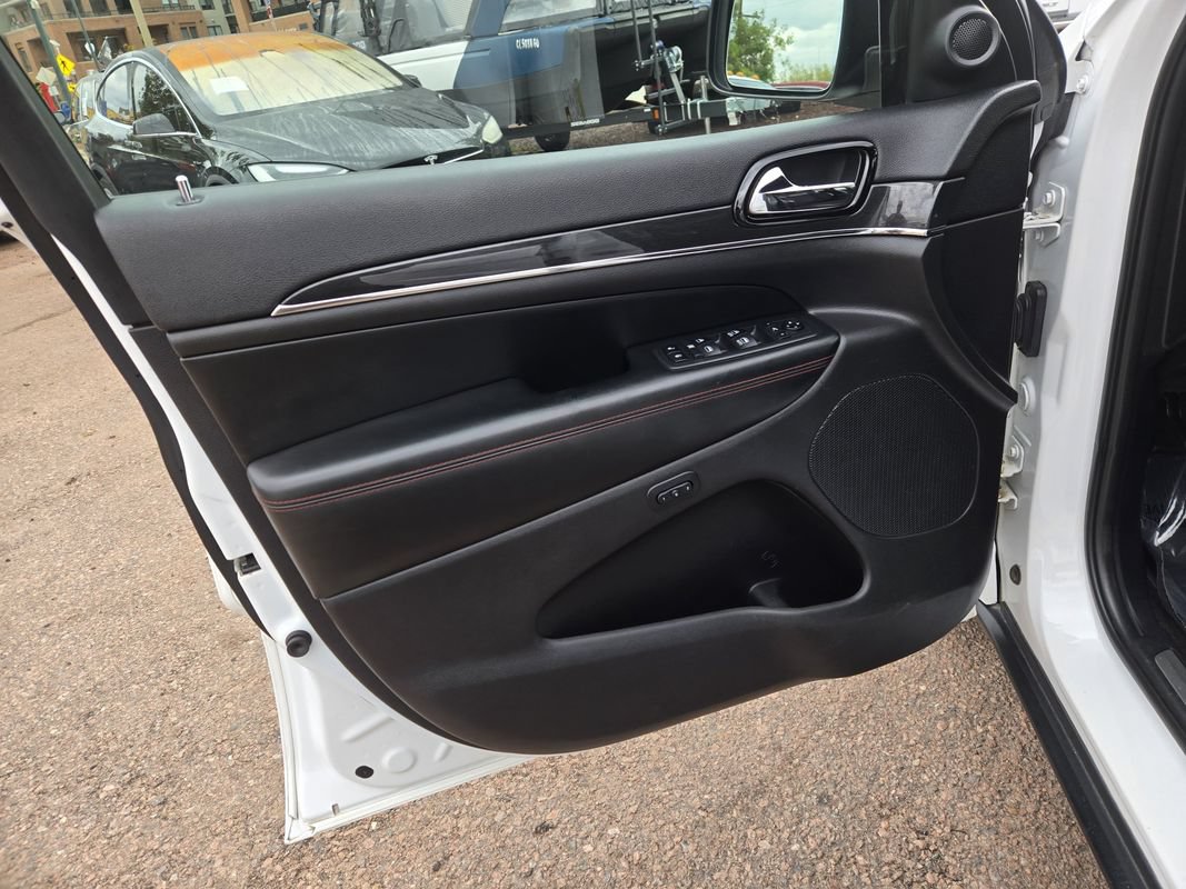 Used 2019 Jeep Grand Cherokee Trailhawk AWD/4WD image 15