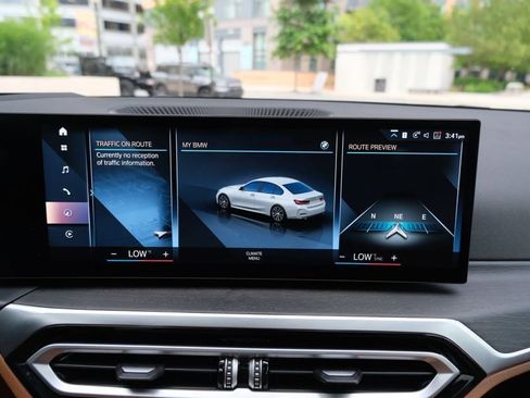 Used 2024 BMW 330i Sedan image 29