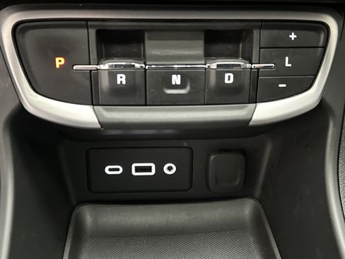 Used 2024 GMC Terrain SLE w/ Elevation Edition AWD/4WD image 33
