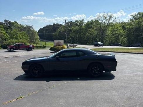 Used 2019 Dodge Challenger R/T w/ Driver Convenience Group image 27
