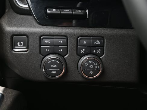 Used 2025 Chevrolet Silverado 3500 High Country w/ High Country Premium Package AWD/4WD image 28