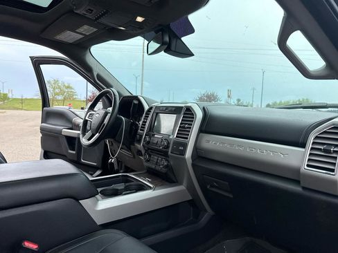 Used 2017 Ford F250 Lariat w/ Lariat Ultimate Package AWD/4WD image 25