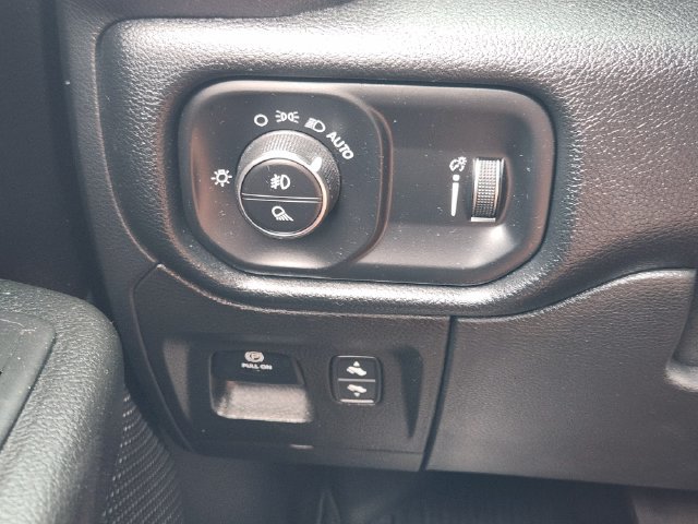 Used 2022 RAM 1500 Lone Star w/ Night Edition RWD image 22
