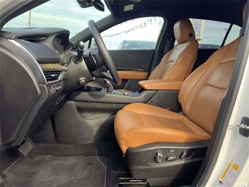 Used 2021 Cadillac XT4 Premium Luxury image 11