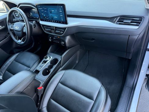 Used 2025 Ford Escape Platinum image 15