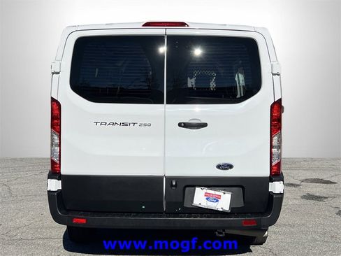 Used 2024 Ford Transit 250 Low Roof w/ Exterior Upgrade Package image 25