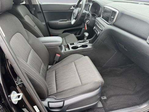 Used 2022 Kia Sportage LX AWD/4WD image 13