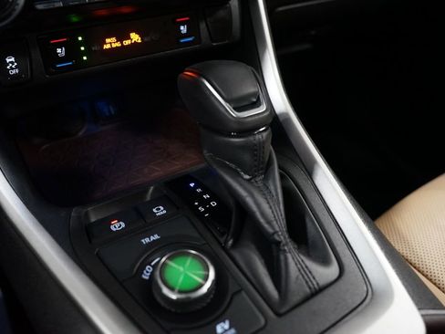 Used 2024 Toyota RAV4 Limited image 21