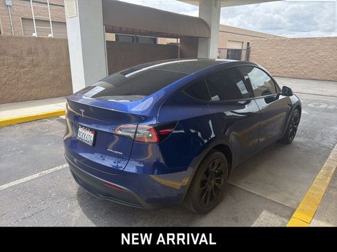 Used 2023 Tesla Model Y Long Range image 4