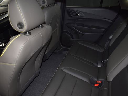 New 2026 Chevrolet Trax ACTIV w/ Sunroof Package image 15