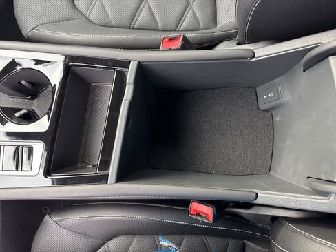 Certified 2025 Volkswagen Atlas SE image 29