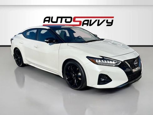Used 2022 Nissan Maxima SR w/ Sport Mat Group FWD image 1