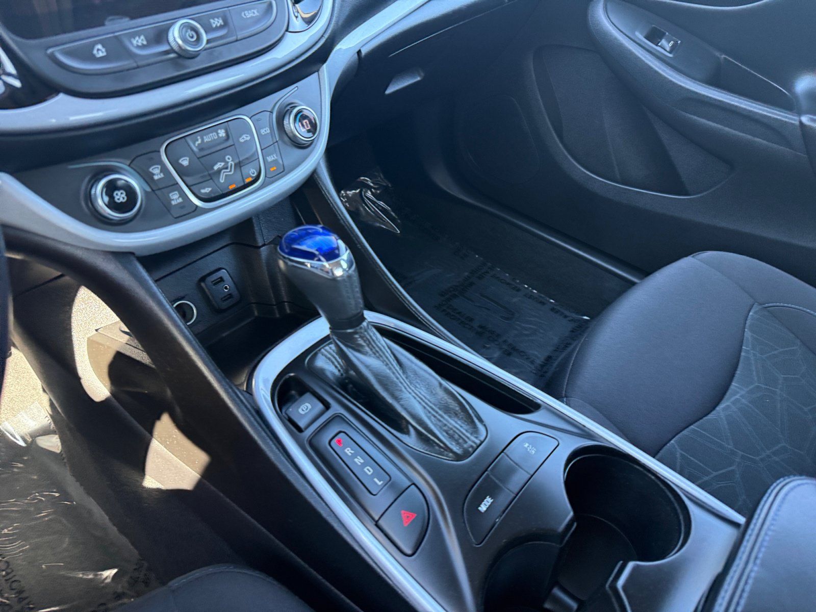 Used 2017 Chevrolet Volt LT FWD image 13