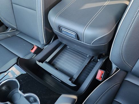 New 2026 GMC Yukon Elevation image 36