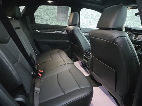 Certified 2024 Cadillac XT5 Sportv w/ Technology Package AWD/4WD image 27