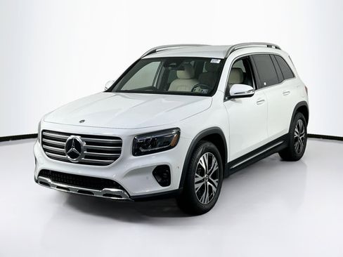 Used 2024 Mercedes-Benz GLB 250 4MATIC image 1