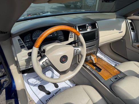 Used 2005 Cadillac XLR image 35
