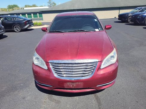 Used 2013 Chrysler 200 Touring FWD image 13