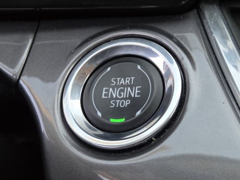 Used 2024 Chevrolet Trax ACTIV w/ Sunroof Package FWD image 30