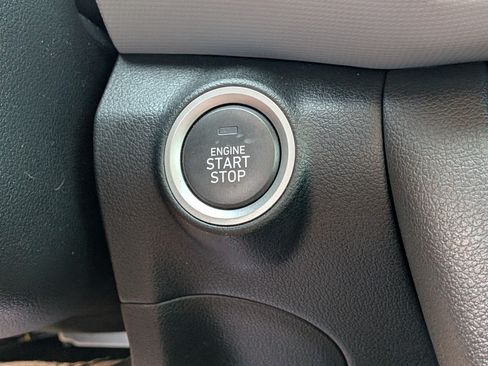 Used 2021 Hyundai Kona SEL FWD image 28