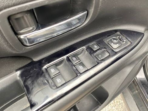 Used 2019 Mitsubishi Outlander ES image 13