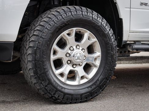 Used 2023 RAM 2500 Laramie image 12