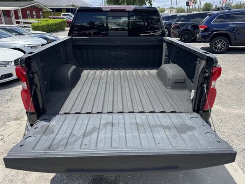 Used 2021 Chevrolet Silverado 1500 LTZ AWD/4WD image 9